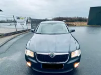 Gebraucht Skoda Superb Comfort 125 PS (91 kW) 2010 Grau Limousine