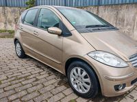 Gebraucht Mercedes A150 95 PS (69 kW) 2005 Gold Kleinwagen