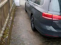 Gebraucht VW Passat 150 PS (110 kW) 2018 Grau Kombi