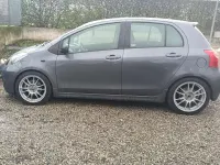 Gebraucht Toyota Yaris 133 PS (97 kW) 2008 Grau Kleinwagen