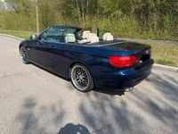 Gebraucht BMW 325 Cabriolet 204 PS (150 kW) 2012 Blau Cabrio