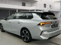 Usado Opel Astra 131 HP (96 kW) 2025 Prateado Citadino