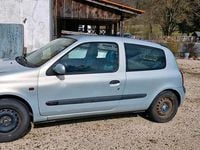 Gebraucht Renault Clio II 75 PS (55 kW) 2002 Kleinwagen