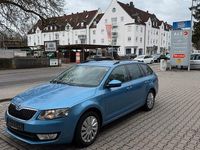 Gebraucht Skoda Octavia Ambition 150 PS (110 kW) 2016 Blau Kleinwagen