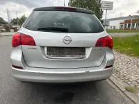 Gebraucht Opel Astra S 95 PS (69 kW) 2011 Grau Kombi