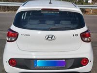 Gebraucht Hyundai i10 Classic 67 PS (49 kW) 2017 Weiß Kleinwagen