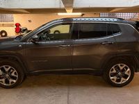 Gebraucht Jeep Compass Limited 140 PS (102 kW) 2017 Grau SUV