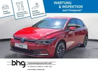 Gebraucht VW Golf VII Style 131 PS (96 kW) 2021 Rot Kleinwagen