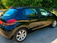 Gebraucht Peugeot 208 80 PS (58 kW) 2016 Schwarz Kleinwagen
