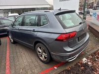 Gebraucht VW Tiguan Allspace Elegance 150 PS (110 kW) 2022 Grau SUV