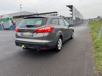 Używany Ford Focus Titanium 150 KM (110 kW) 2011 Szary Kombi