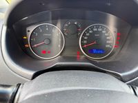 Gebraucht Hyundai i20 77 PS (56 kW) 2012 Weiß Kleinwagen