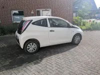 Gebraucht Toyota Aygo 69 PS (50 kW) 2017 Weiß Kleinwagen