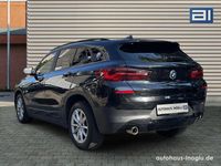 Gebraucht BMW X2 Advantage 136 PS (100 kW) 2023 Schwarz black sapphire metallic (metallic) SUV