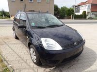 Gebraucht Ford Fiesta Futura 60 PS (44 kW) 2005 Blau Kleinwagen