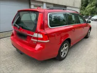 Gebraucht Volvo V70 120 PS (88 kW) 2015 Rot Kombi