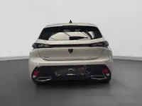 Neu Peugeot 308 Allure 136 PS (100 kW) 2025 Weiß Limousine