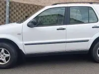 Gebraucht Mercedes ML320 Edition 218 PS (160 kW) 2000 Weiß SUV