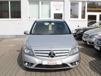 Gebraucht Mercedes B200 156 PS (114 kW) 2012 Silber Van / Kleinbus
