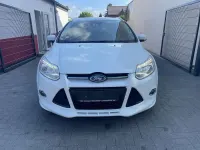 Gebraucht Ford Focus Titanium 140 PS (102 kW) 2013 Frostweiß Kombi
