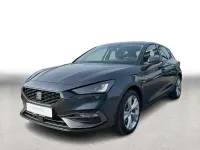 Używany Seat Leon FR 204 KM (150 kW) 2022 Szary Sedan/Limuzyna