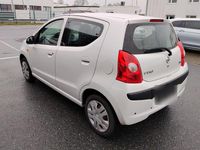 Gebraucht Nissan Pixo 68 PS (50 kW) 2011 Kleinwagen
