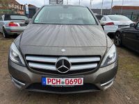 Gebraucht Mercedes B180 122 PS (89 kW) 2012 Beige Van / Kleinbus