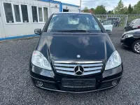 Gebraucht Mercedes A160 95 PS (69 kW) 2011 Kosmosschwarz  metalliclack Kleinwagen
