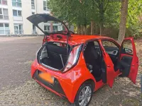 Gebraucht Toyota Aygo X-play 69 PS (50 kW) 2017 Rot Kleinwagen