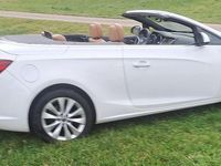 Gebraucht Opel Cascada Innovation 120 PS (88 kW) 2015 Weiß Cabrio