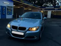 Gebraucht BMW 320 170 PS (125 kW) 2009 Blau Kombi