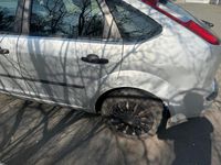 Gebraucht Ford Focus 100 PS (73 kW) 2006 Grau Kleinwagen