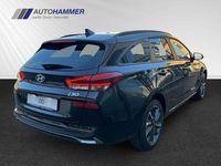 Gebraucht Hyundai i30 Advantage 101 PS (74 kW) 2025 Abyss black / min Kombi