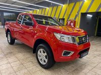 Gebraucht Nissan Navara Acenta 163 PS (119 kW) 2021 Rot Abholung