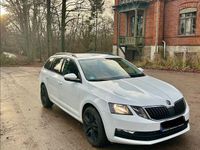 Gebraucht Skoda Octavia Ambition 110 PS (80 kW) 2017 Weiß Kombi