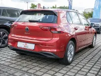 Gebraucht VW Golf VIII Life 110 PS (80 kW) 2022 Rot Limousine