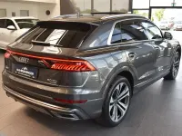 Gebraucht Audi Q8 S-Line 286 PS (210 kW) 2023 Grau SUV