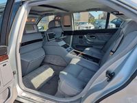 Gebraucht BMW 750 326 PS (239 kW) 1998 Titansilber Limousine