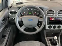 Gebraucht Ford Focus Trend 101 PS (74 kW) 2006 Grau Limousine