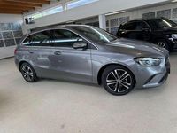 Gebraucht Mercedes B200 Progressive 163 PS (119 kW) 2023 Mountaingrau Kleinwagen