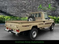 Gebraucht Toyota Land Cruiser 204 PS (150 kW) 2024 Beige SUV
