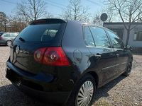 Gebraucht VW Golf V 113 PS (83 kW) 2004 Schwarz Kleinwagen