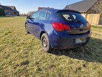 Gebraucht Opel Astra Selection 87 PS (63 kW) 2010 Blau Limousine