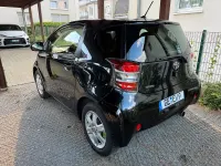 Gebraucht Toyota iQ 68 PS (50 kW) 2011 Schwarz Kleinwagen