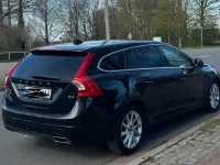 Gebraucht Volvo V60 181 PS (133 kW) 2015 Schwarz Kombi