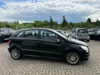 Gebraucht Mercedes B160 95 PS (69 kW) 2011 Schwarz Kleinwagen