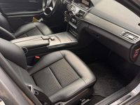 Gebraucht Mercedes E220 170 PS (125 kW) 2019 Grau Kombi
