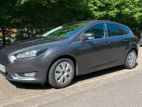 Gebraucht Ford Focus Titanium 125 PS (91 kW) 2016 Grau Limousine