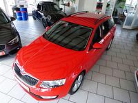 Gebraucht Skoda Octavia Ambition 110 PS (80 kW) 2015 Rot Kleinwagen