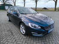 Gebraucht Volvo V60 181 PS (133 kW) 2014 Blau Kombi